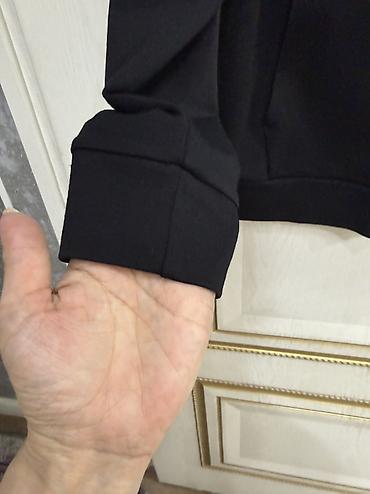 одежда по сунне: Классная толстовка, состояние отличное, на подростка
Цена : 600 сом — 2