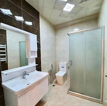 Duş kabinaları, arakəsmələr: Yeni Arakəsmə, Dairəvi, Ödənişli çatdırılma — 12