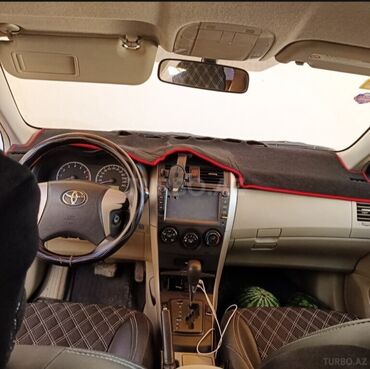 Toyota: Toyota Corolla: 1.8 l | 2010 il Sedan — 8