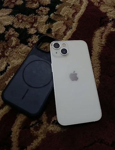 Мобильные телефоны: (АКБ заменен) IPhone 13, белый цвет. Компактный 6.1" OLED‑дисплей — 1