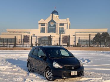 Honda: Honda Fit: 2005 г., 1.3 л, Вариатор, Бензин, Хэтчбэк