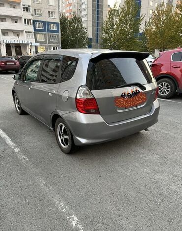 туманник на фит: Honda Fit: 2005 г., 1.5 л, Вариатор, Газ