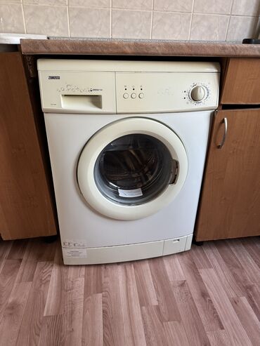 моторы для швейных машин: Кир жуучу машина Zanussi, Колдонулган, Автомат, 6 кг чейин, Толук өлчөм