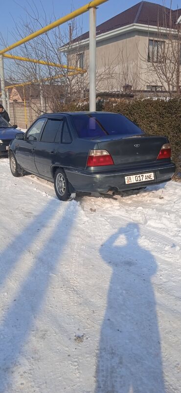 Daewoo: Daewoo Nexia: 2002 г., 1.5 л, Механика, Бензин, Седан