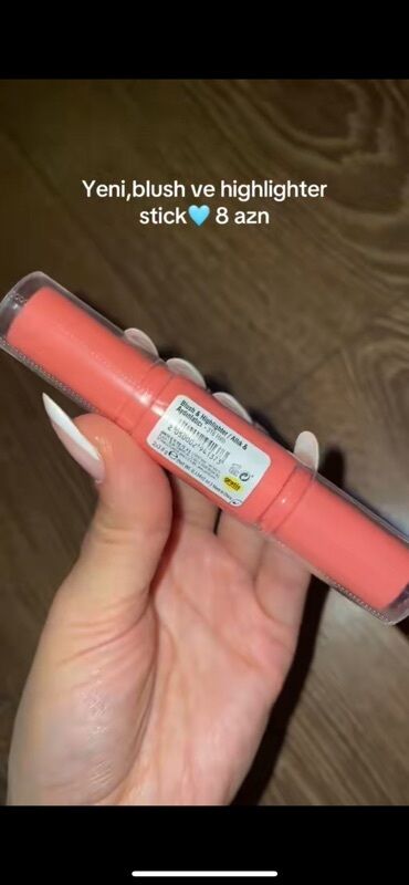 Косметика для глаз: Blush & Highlighter Stick – 2‑in‑1 - Praktik stik formatı: hər
