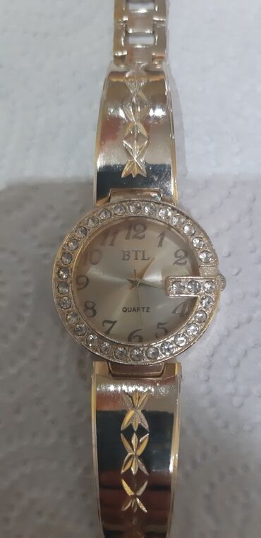 Zenski sat BTL,sa cirkonima prelep stoji duze vreme ne koristi se