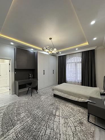 Продажа коттеджей и домов: 🚨 СРОЧНО ПРОДАЁТСЯ ДОМ! 🏙️ 6+ комнат — 360 м² 📍 Арча-Бешик (1 линия) — 13