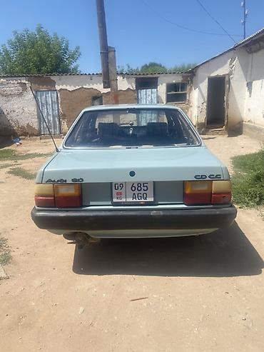 пежо 408: Audi 80: 1985 г., Седан — 1