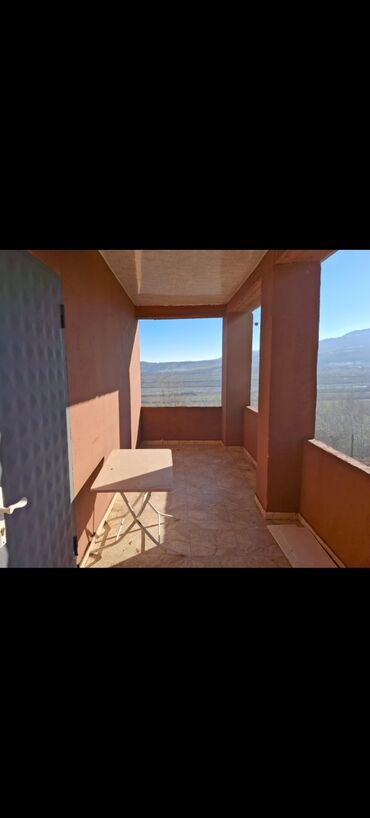 ремонт коридора: 3 otaqlı, 240 kv. m, Yeni təmirli