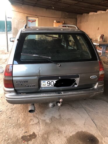 Ford: Ford Escort: 1.8 l | 1994 il 99 km Pikap — 13