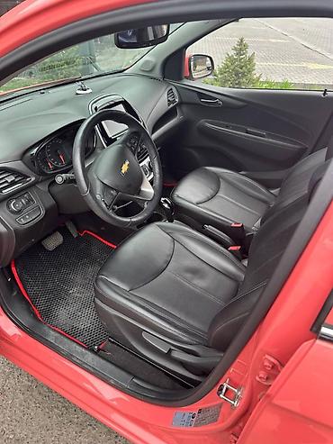 Chevrolet: Chevrolet Spark: 2017 г., 1 л, Вариатор, Бензин, Хэтчбэк — 10