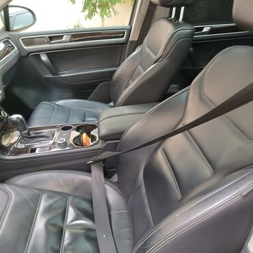 Volkswagen: Volkswagen Touareg: 3.6 l | 2011 il Ofrouder/SUV — 4