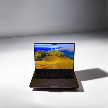 macbook 2012: Yeni Apple MacBook, 14.3 ", Apple M1 Pro, 512 GB