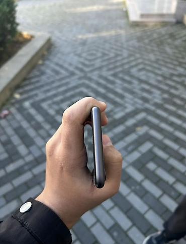 Apple iPhone: IPhone 11, Qara, Qırıq — 2