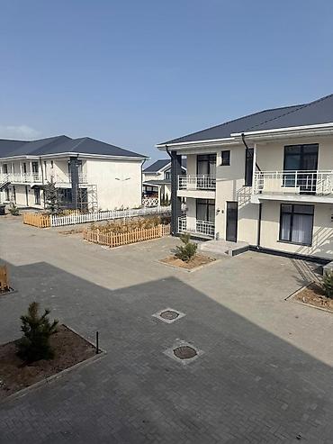 Продажа квартир: 3 комнаты, 60 м² — 1