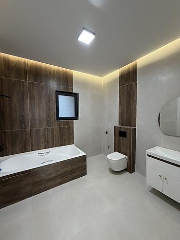 Үйлөрдү сатуу: 6 бөлмө жана андан көп, 360 м², 800 соток, Бишкек, Менчик ээси — 9