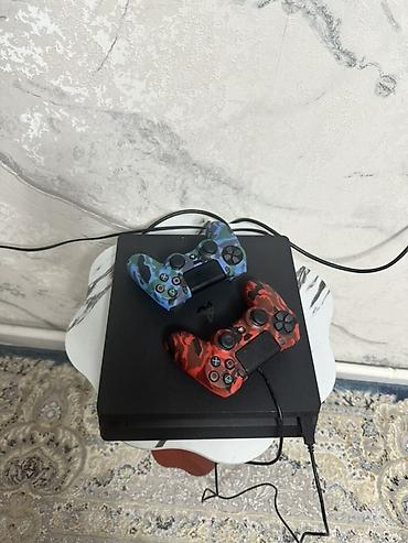 ps3 fat: Игровая консоль Sony PlayStation 4 Slim (черная) с двумя беспроводными — 1