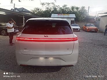 bad e5: Lixiang L6: 2024 г., 1.5 л, Автомат, Гибрид, Кроссовер — 5