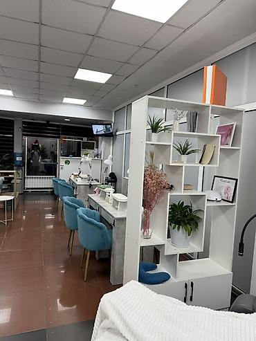 продаётся салон: Маникюрный салон 43 м², 1 комната, С ремонтом, С оборудованием, Бизнес центр — 1