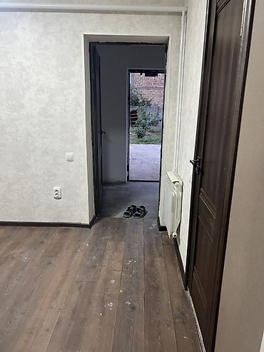 Продажа коттеджей и домов: 💫 Продается дом небольшой !!! 💫 Район : Дордой (Ак-Жар ) 📐 Площадь — 3