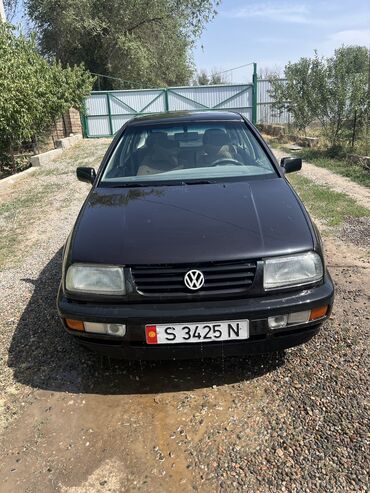 поло машина цена: Volkswagen Vento: 1994 г., 1.8 л, Механика, Бензин, Седан