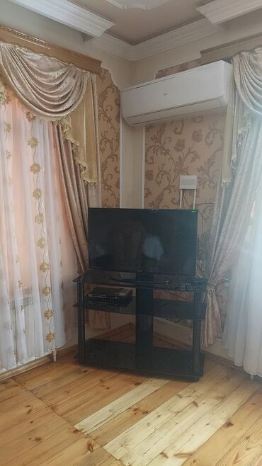 Кресла: Прямой ТВ стенд, С полками, Стеклянный