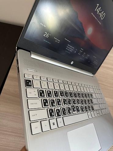 macbook 15: HP 15-дюймовый ноутбук серебристого цвета Характеристики: - Экран — 10