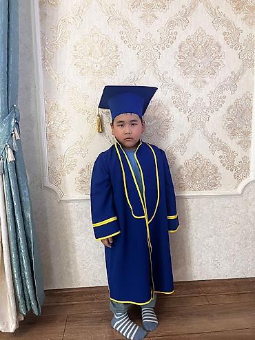 Прокат детских карнавальных костюмов: Сдаются мантии на Выпускной для садика, для школы первого класса, для — 7