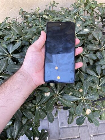 en ucuz mac pro: Samsung Galaxy A52 5G, 128 ГБ, цвет - Черный, Сенсорный, Отпечаток пальца, Беспроводная зарядка