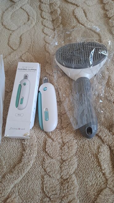 Зоотовары: Зоотовары. новый лежак. Лежак для кошки и собаки. размер 60 40 20 — 11