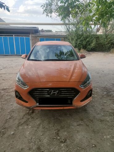 Легковой транспорт: Сдаю в аренду: Легковое авто, Под такси
