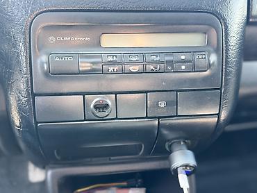 Volkswagen: Volkswagen Vento: 1993 г., Седан — 6