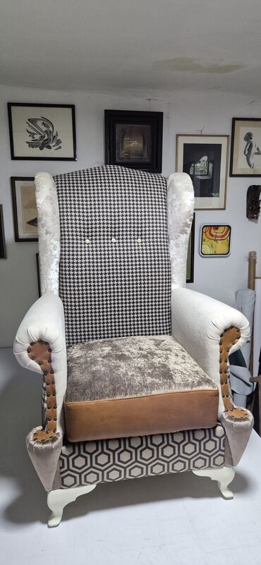 Fotelje: Fotelja sa visokim naslonom i raznolikim presvlakama kombinuje — 3