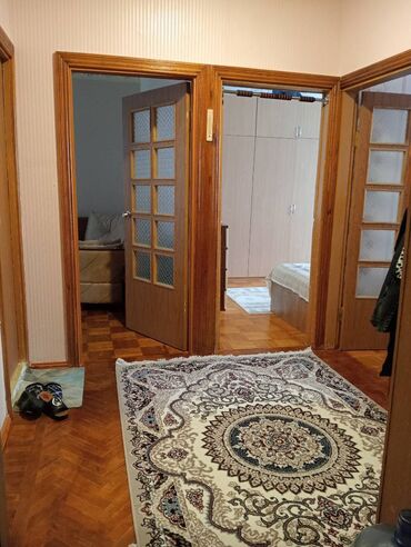 Köhnə tikili: Bakı, 4-cü mikrorayon, 3 otaqlı, Köhnə tikili, m. Memar Əcəmi, 75 kv. m — 17