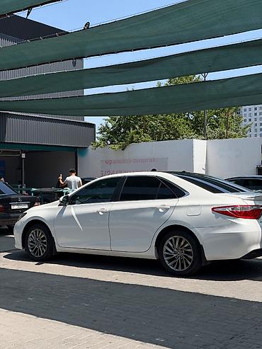 corolla 2004: Toyota Camry: 2017 г., 2.5 л, Автомат, Бензин, Седан — 2