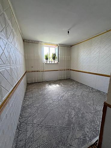 Продажа полдома: Срочно Продаю дом в Сокулуке участок 4.5 соток красная книга, тех — 5