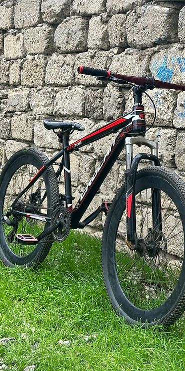 İdman velosipedləri: CROLAN markalı bu dağ velosipedi, qara rəngli çərçivəsi və qırmızı — 3