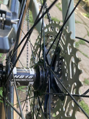 продаю велосипед бишкек: Горный велосипед, Specialized, Рама M (156 - 178 см), Алюминий, Новый