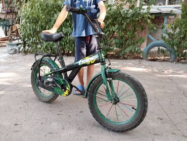 детский велосипед 950 d: Велосипед- цвет хаки, б/у на 5-8 лет 
Цена: 3500