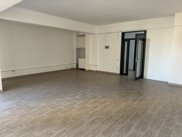 бокс для малярки: Сдаю Офис, 50 м², В жилом комплексе, 1 линия