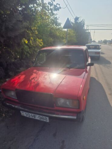 фольксваген поло комплектации и цены: Avtomobil: VAZ 2107 (qırmızı rəng) Kuzov: sedan, klassik “yeddilik”