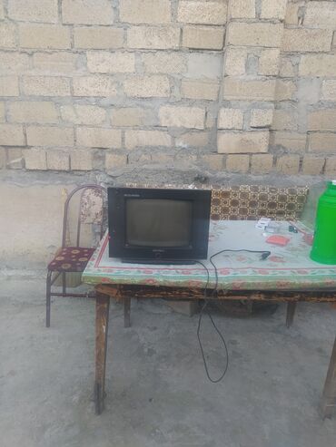 televizor işlenmiş: Televizor isdeyir göstərir Gence qiymet20mat