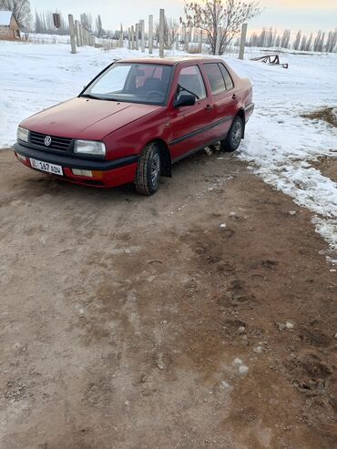 автомобили электро: Volkswagen Vento: 1993 г., 1.8 л, Механика, Бензин, Седан