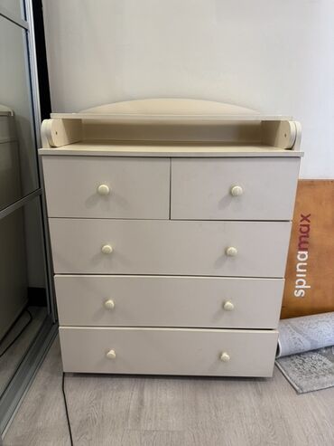 столы национальные: Бөбөктөр үчүн кийим алмаштыруучу үстөл, Колдонулган, ЛДСП