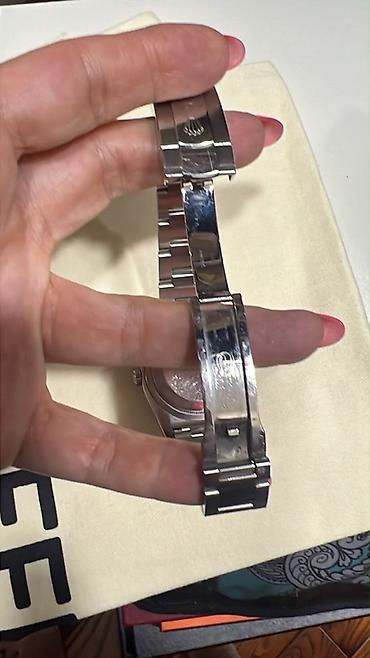 saat qız ucun: Rolex Datejust qadın qol saatı. Briliant qashlarla çevrilib. - — 4