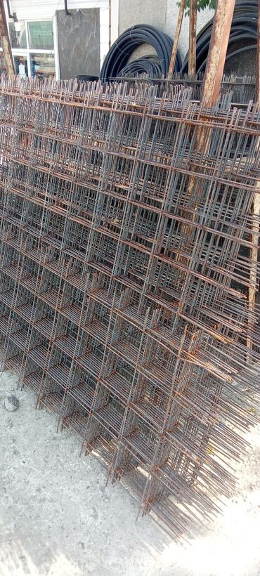 Armatur: Dəmir armaturlar müxtəlif tikinti layihələrində istifadə üçün nəzərdə — 12