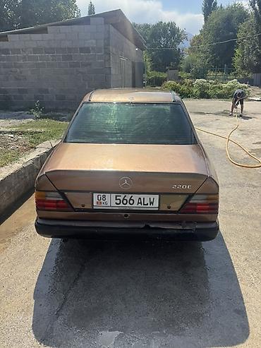 ади 80: Mercedes-Benz W124: 1988 г., 2.3 л, Седан — 5