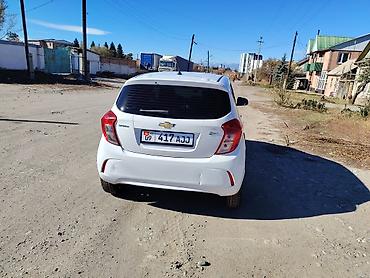 спарк в аренду: Chevrolet Spark: 2017 г., 1 л, Автомат, Бензин, Хэтчбэк — 6