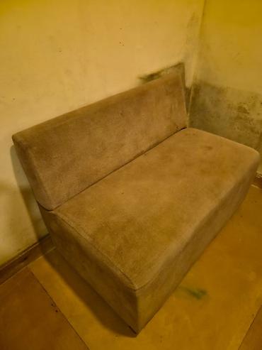 Mini divan satılır – 40 AZN. Yığcam ölçülü, az yer tutan divandır