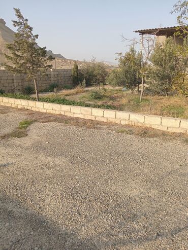 Kommersiya daşınmaz əmlakının satışı: İpək yolunun tam kənarında yerləşən obyekt satılır. Xüsusiyyətlər: - — 3